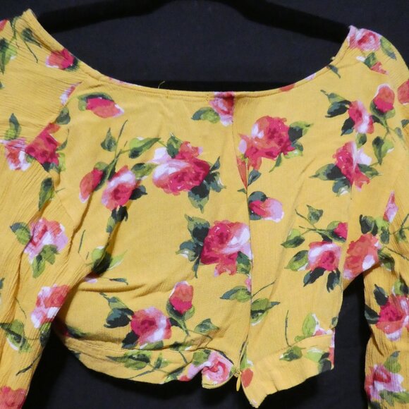U2B | medium | Floral Yellow Crop Top | Zip-Up Back - Picture 11 of 16